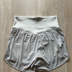 Lululemon- Nulu & Mesh HR Yoga Short